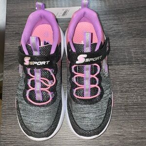 NWT beautiful little girls size 13 Sport by Sketcher glitter tennis shoes!